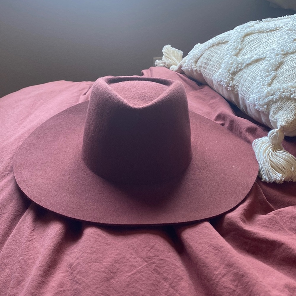 GIGI PIP Burgundy Hat